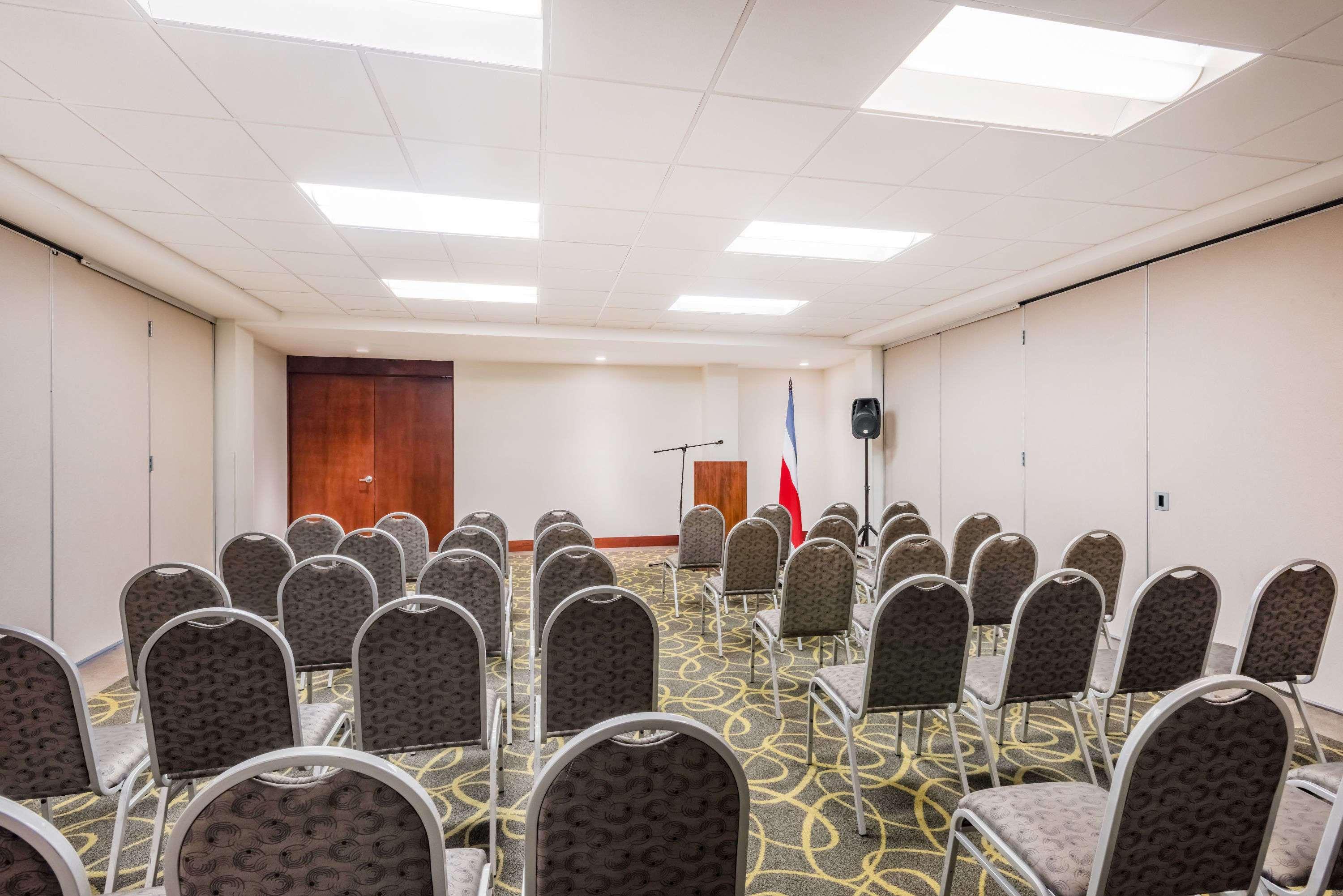Hotel Wyndham Garden Escazu, Costa Rica 4*